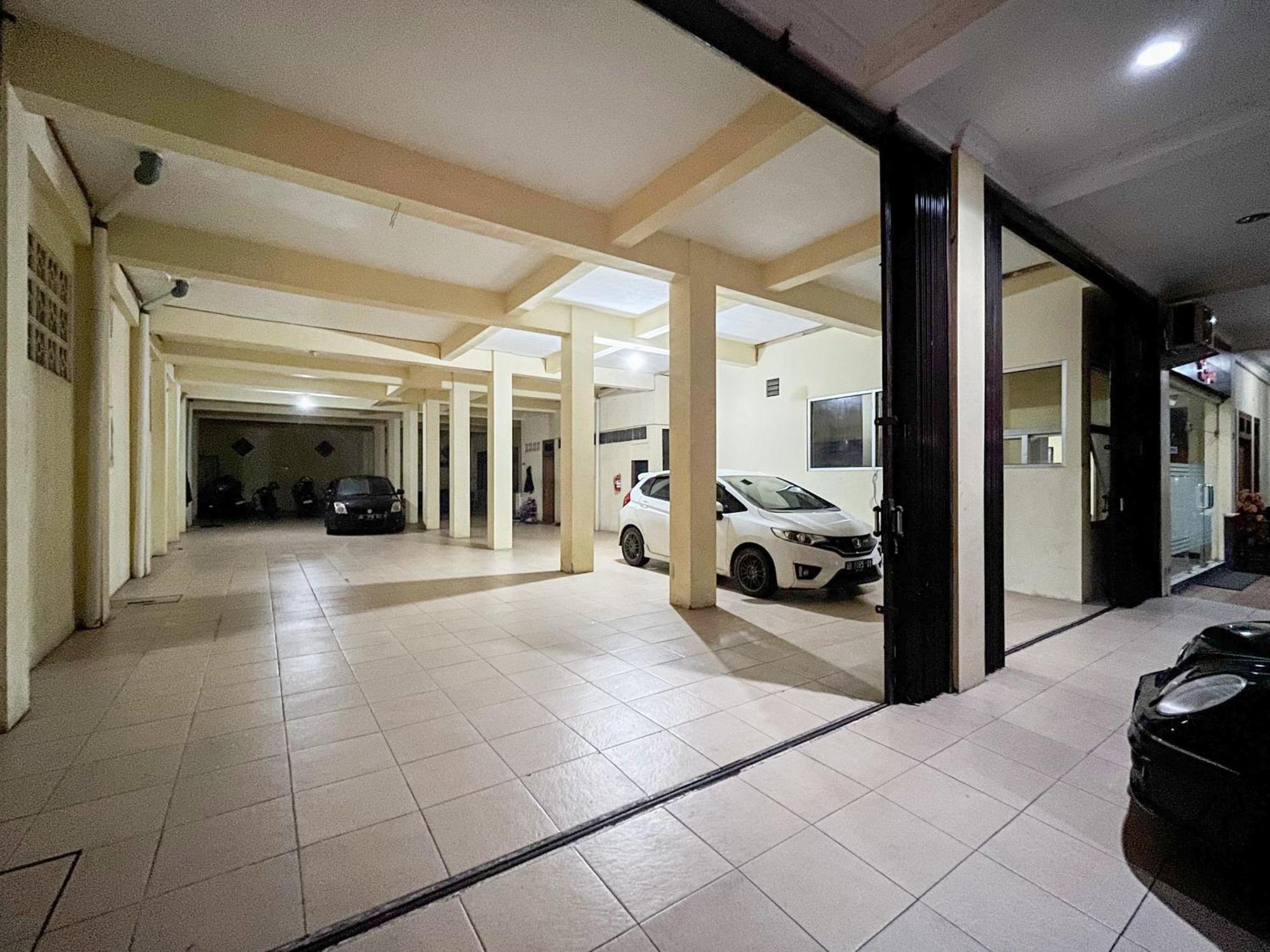 Kartika Hotel Syariah Pacitan Mitra Reddoorz Luaran gambar